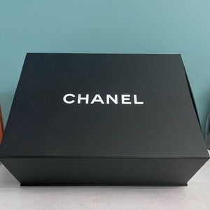 CHANEL BOX